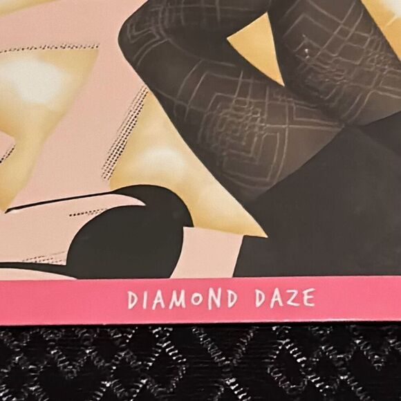 Star Power By Spanx Size B Diamond Pattern Shaping Tights Black Semi Sheer New - Picture 5 of 8